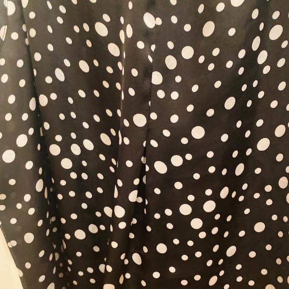 Sleeveless Top - Picture 5 of 6